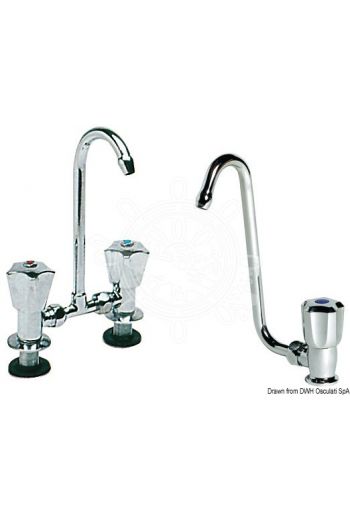 Swivelling spout taps made in chromed brass